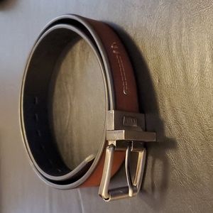 Levi's Size L 30-32 Reversible Belt